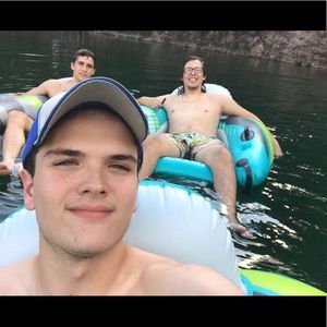 Meet your Posher, Miles